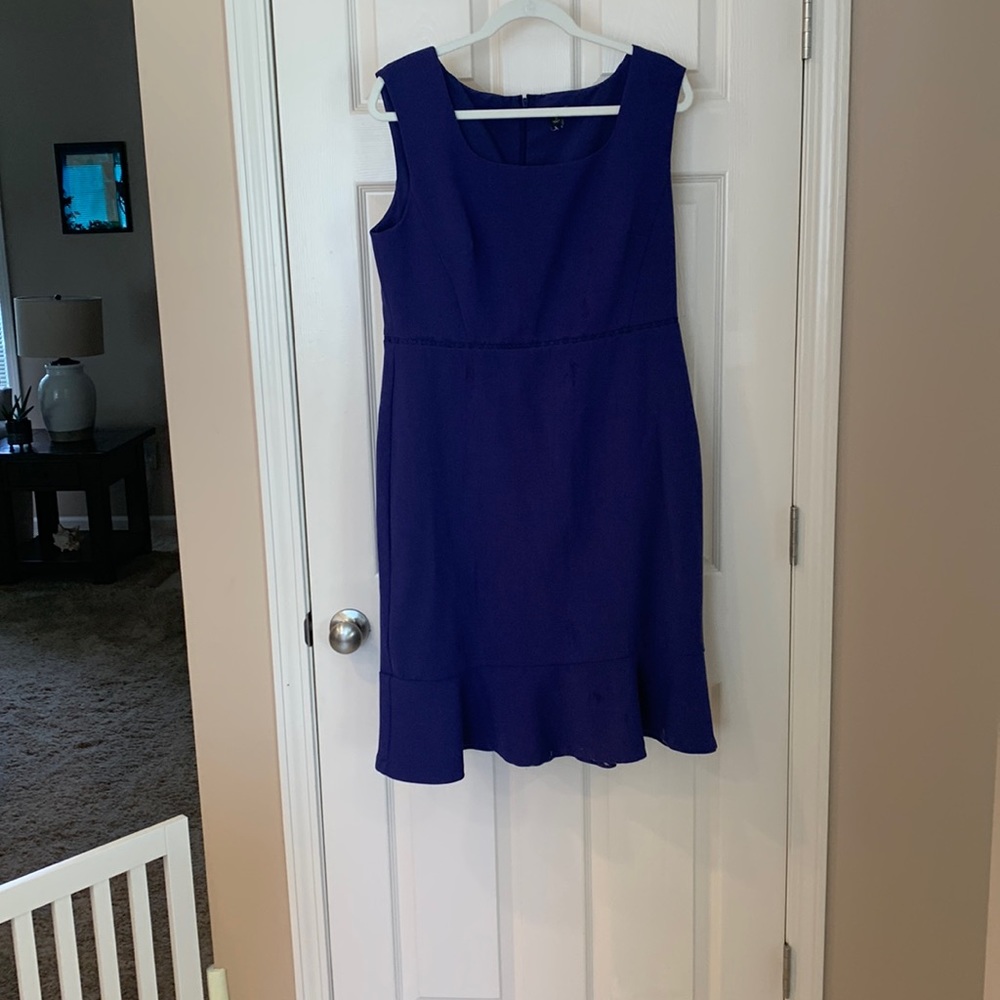 Ann Taylor sleeveless dress